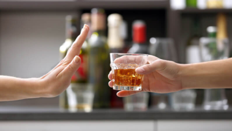 alcoholic beverages should avoid after cleaning teeth
